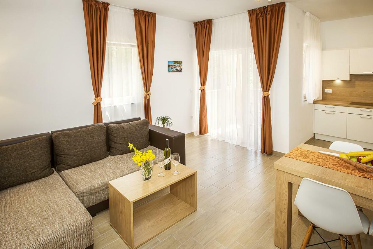 Residence Mediterraneo II Baska  Ngoại thất bức ảnh
